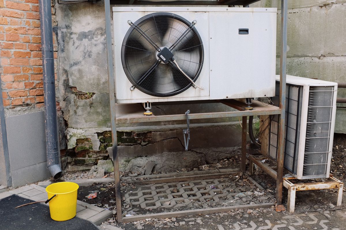 Commercial rooftop HVAC unit (illustrative stock photo)