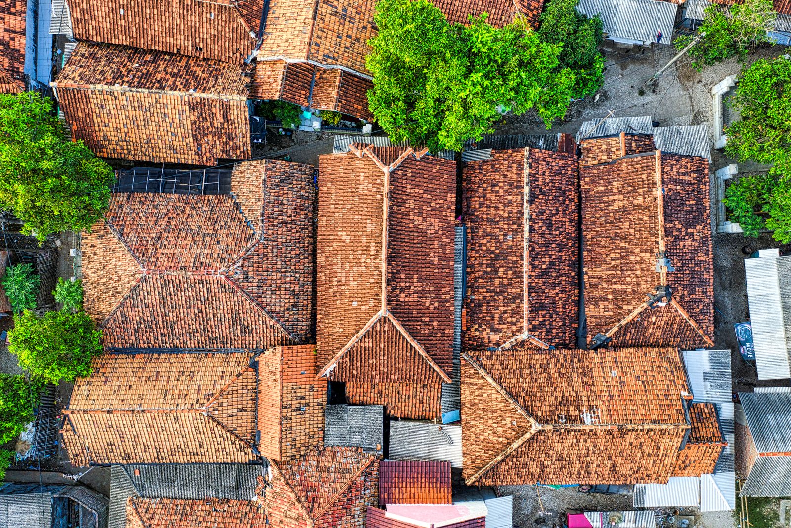 Roof photo used in version 04