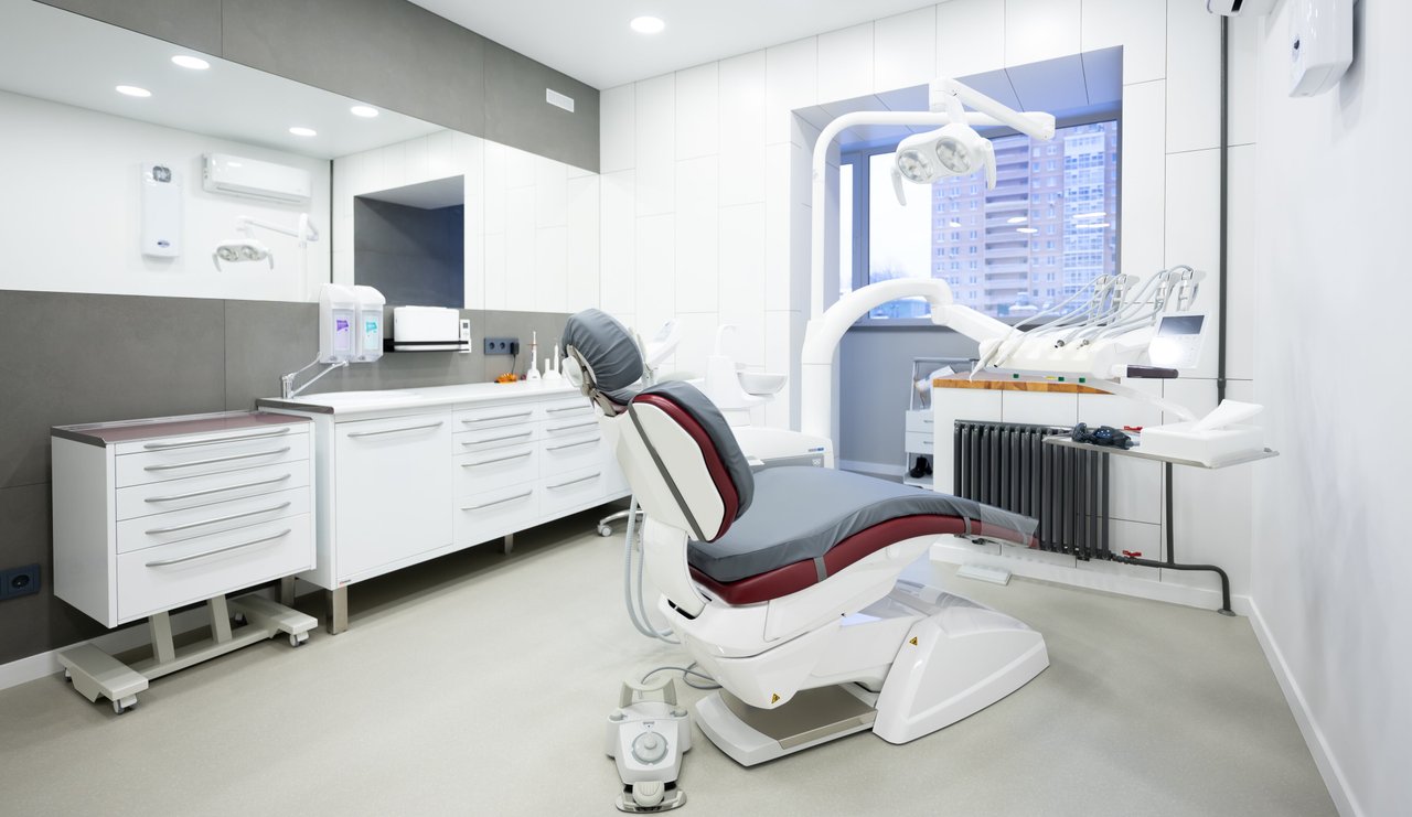 Calm dental treatment room