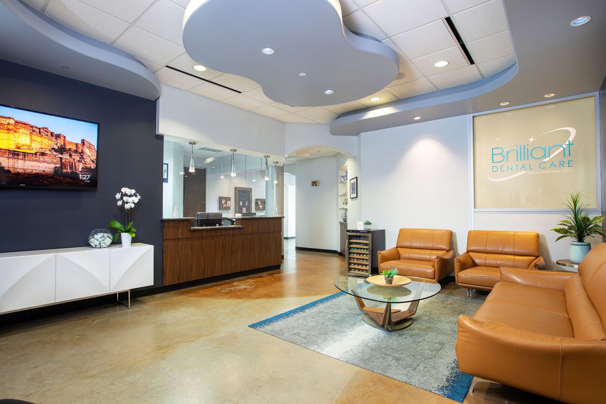 Bright clinic front desk