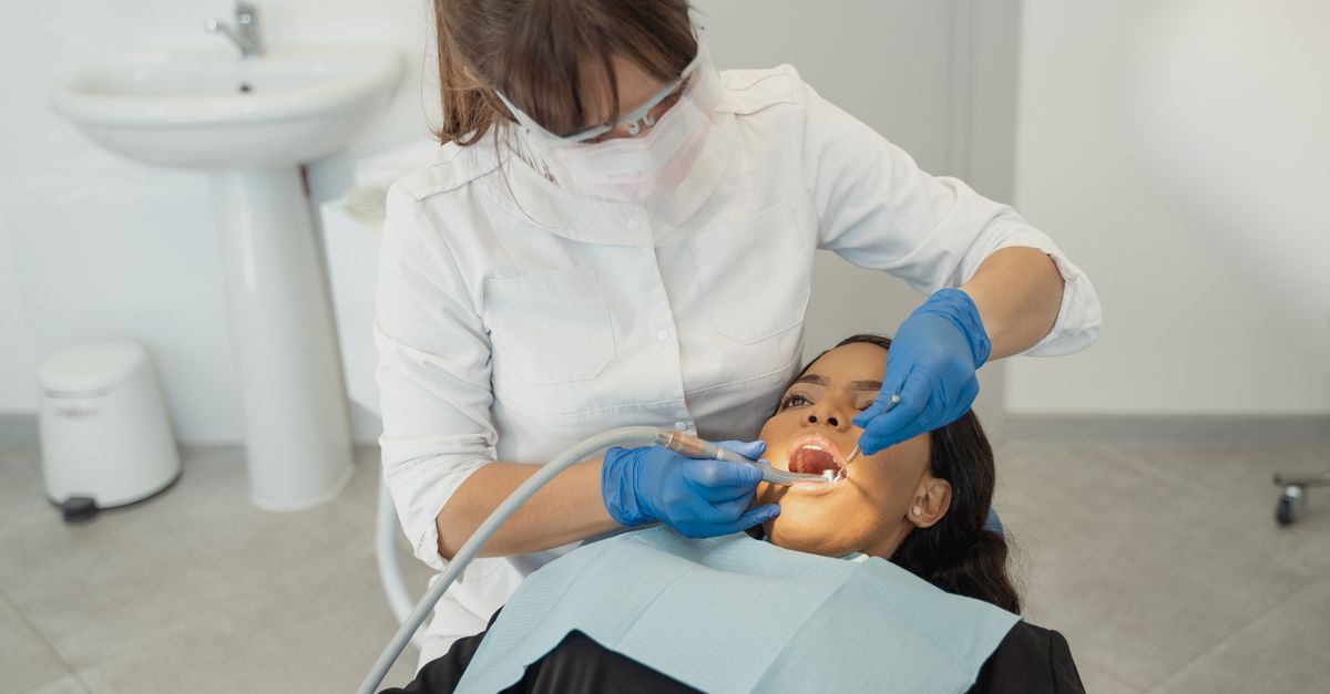 Sample photo: dental treatment, illustrative image